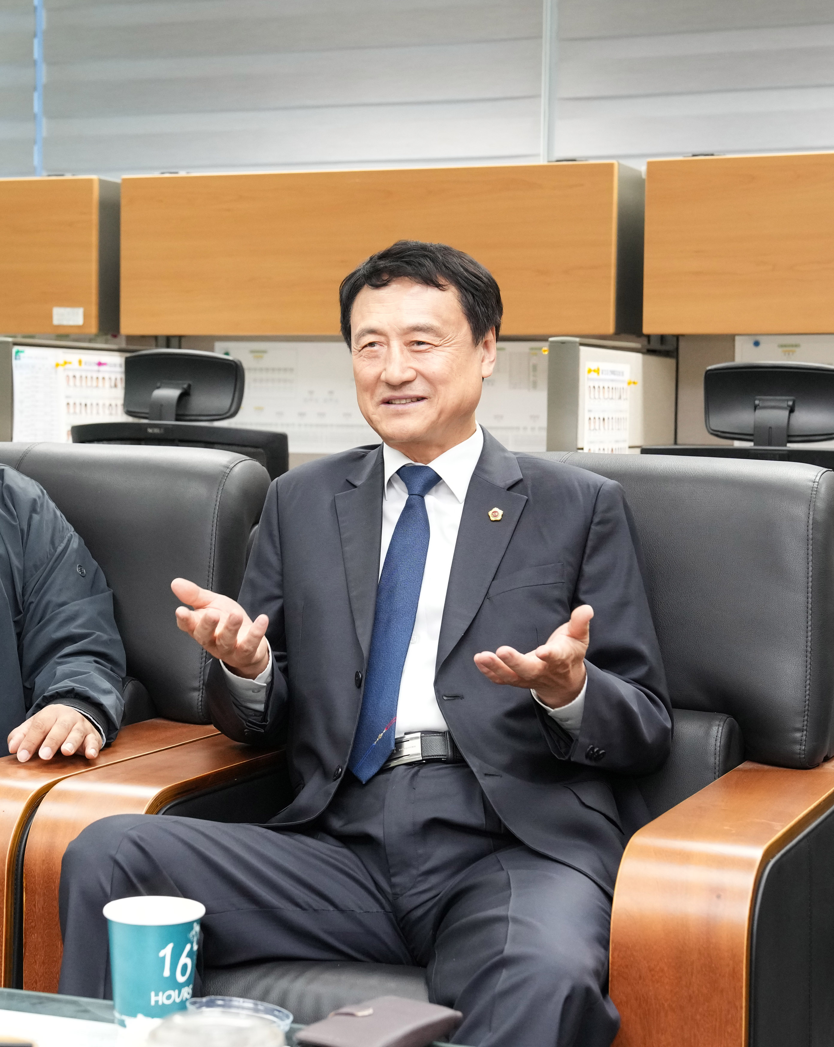 김희수 도의장 취임 100일 맞아 '소통과 책임, 신뢰' 강조 3