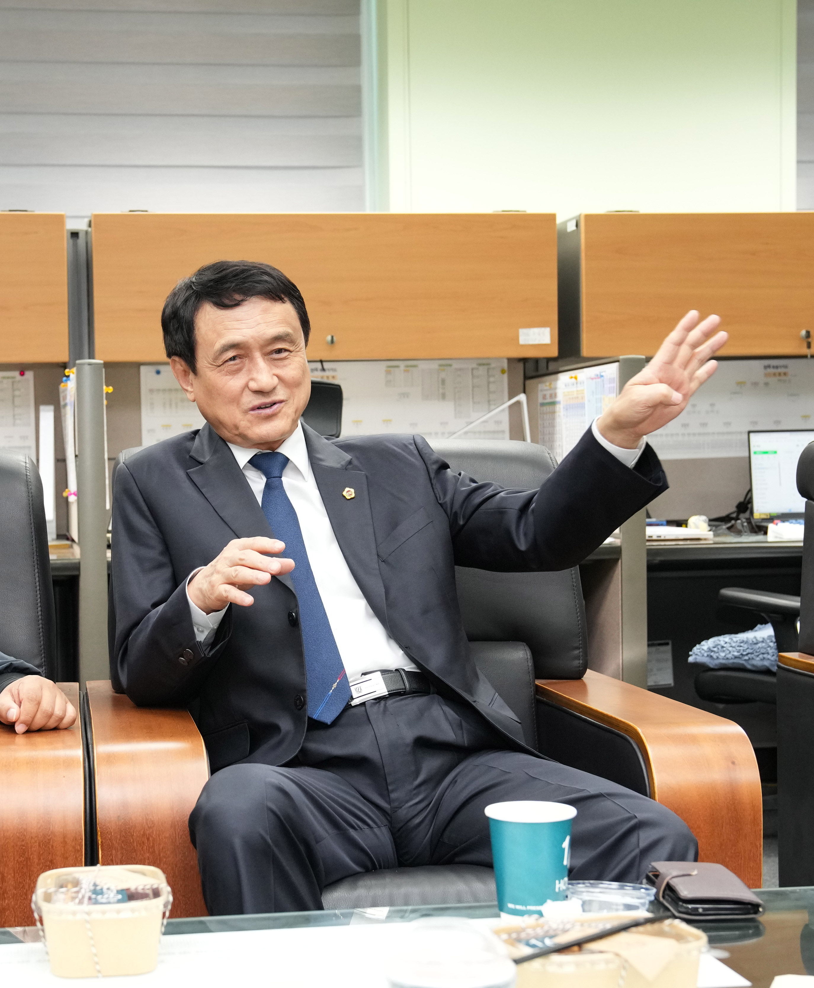 김희수 도의장 취임 100일 맞아 '소통과 책임, 신뢰' 강조 4
