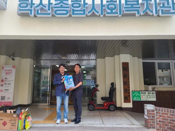 정종복 의원, 추석명절 장보기 및 복지관 위문품 전달 2