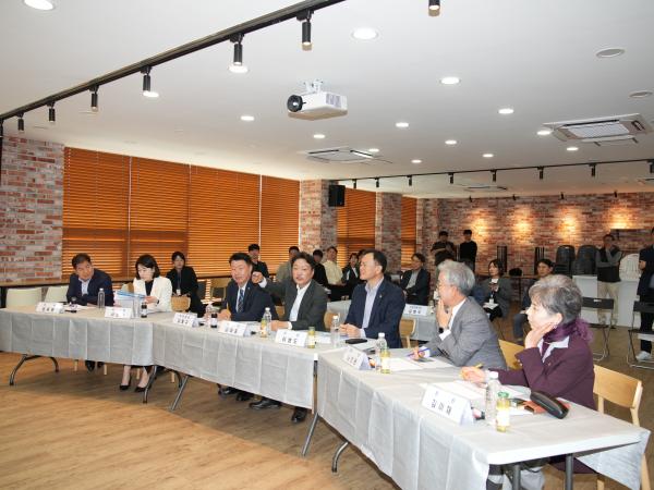 도의회 경제산업건설위원회, 전북 청년 창업박람회 등 현지의정활동 추진 3