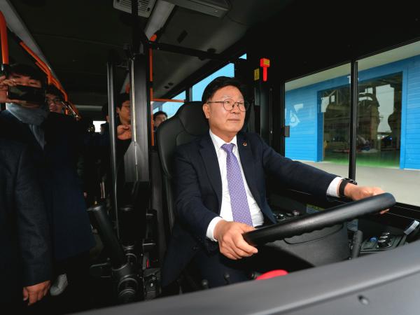 문승우 도의장,KGM 커머셜 현장 방문 3