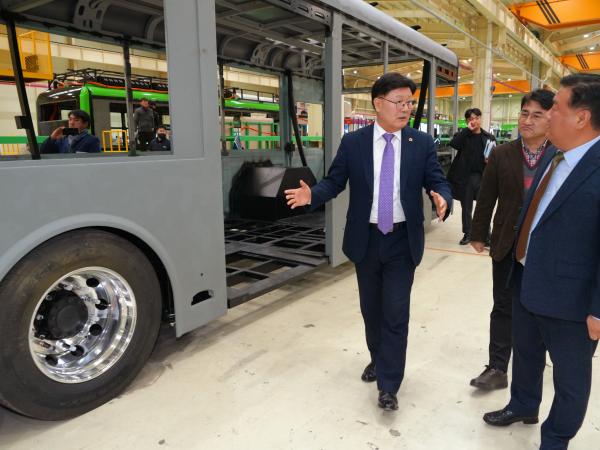 문승우 도의장,KGM 커머셜 현장 방문 2