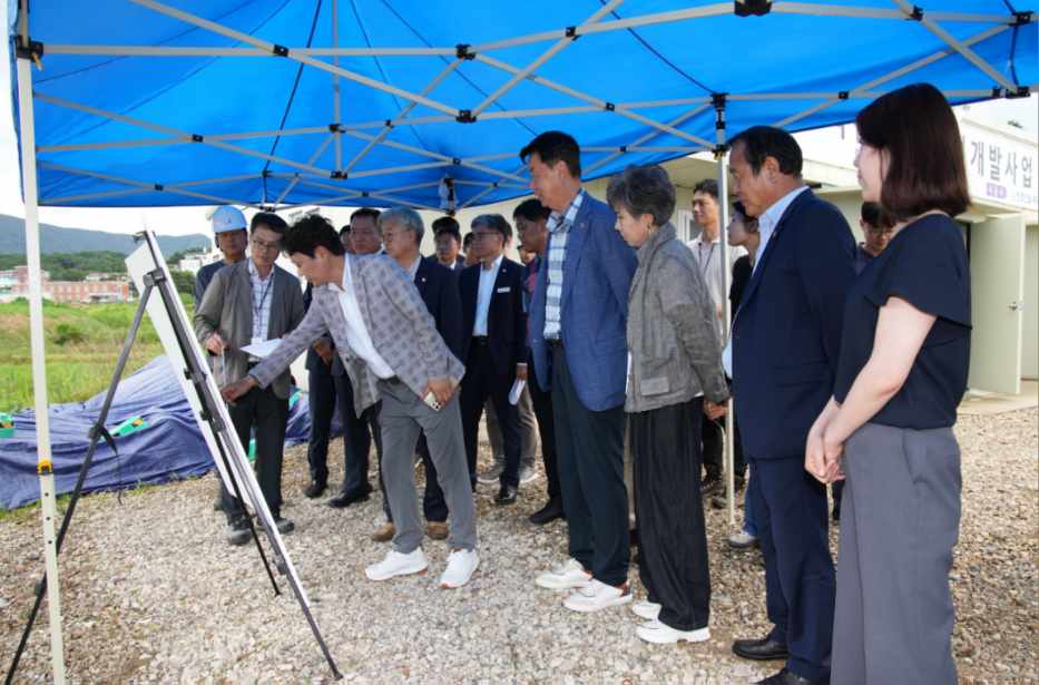 전북자치도의회 경제산업건설위원회, 전주 에코·고창 덕산 건설현장 현장활동 추진 2