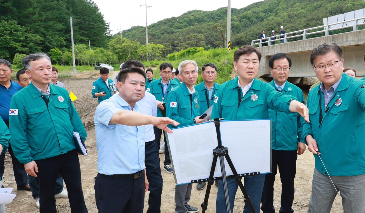 윤수봉 도의원, 여름철 자연재난 안전점검 2