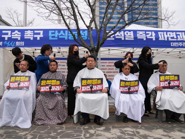 윤수봉 의원, 윤석열 대통령 파면 촉구 삭발 단행 2