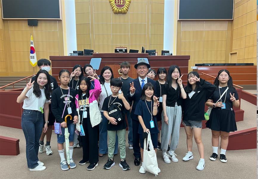 박용근 의원, 리드믹휴먼케어 아카데미 교육생 초청 도의회 견학 2