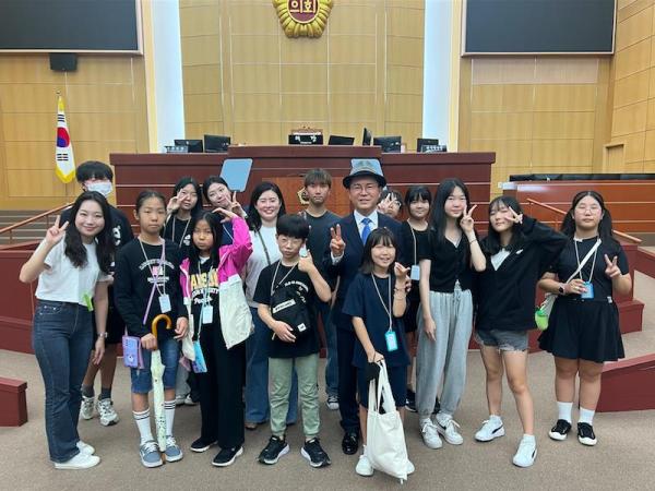 박용근 의원, 리드믹휴먼케어 아카데미 교육생 초청 도의회 견학 2