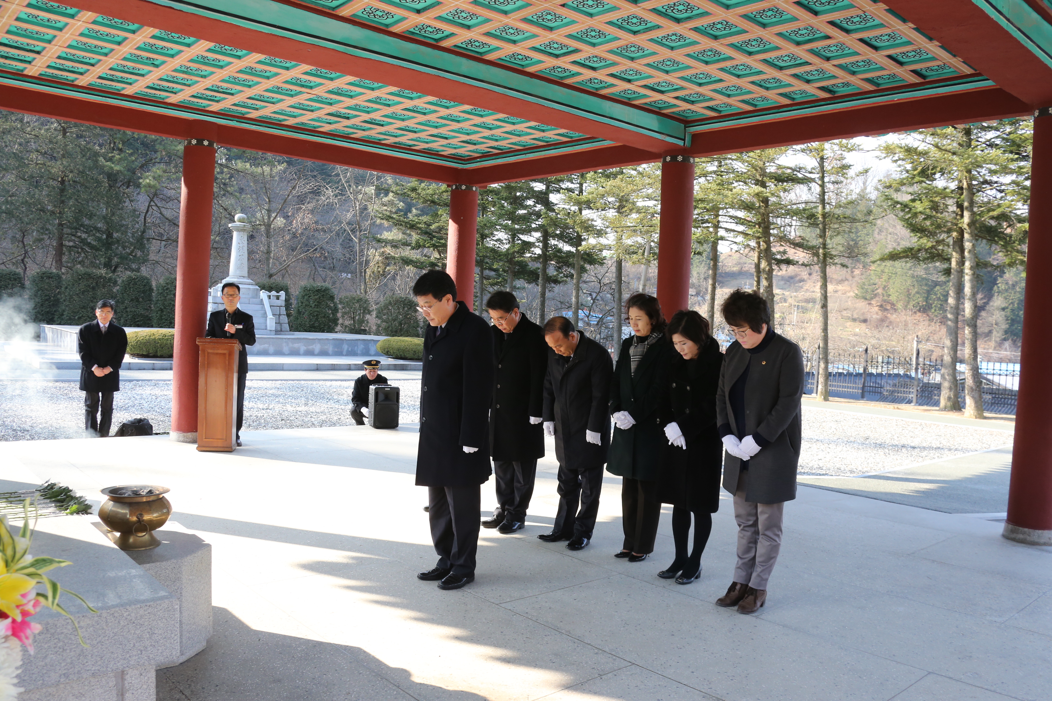 도의회, 군경묘지 참배후 2016년 의정활동 시작 2