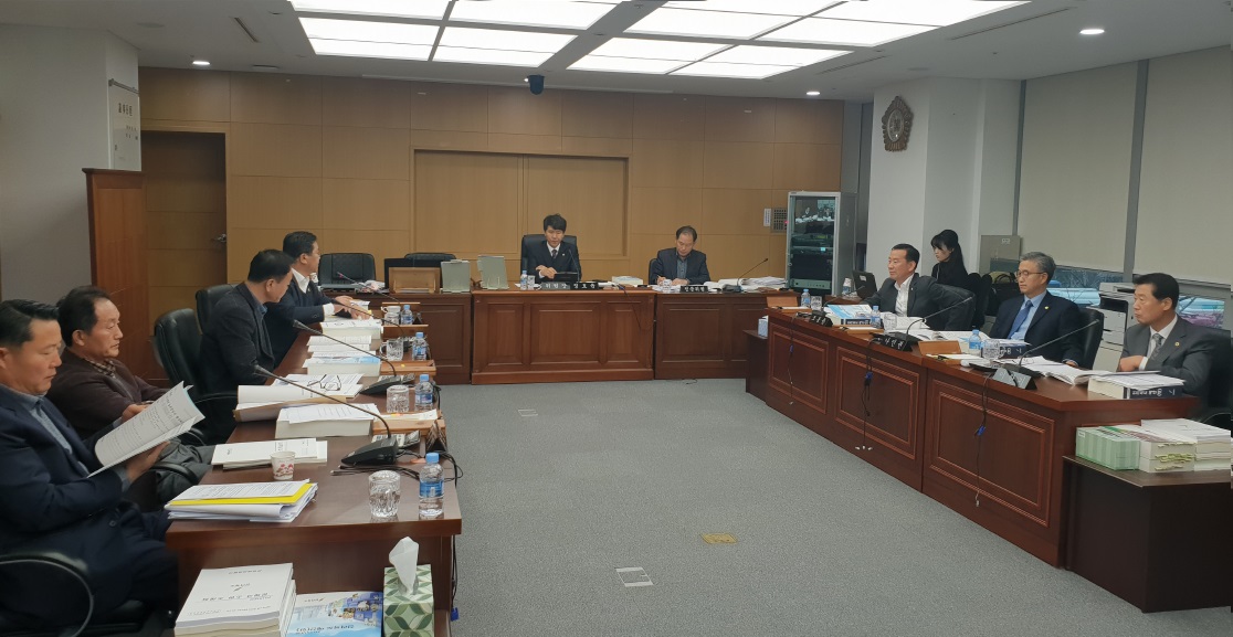 도의회 문건위, 전북개발공사 및 교통문화연수원 행정사무감사 2