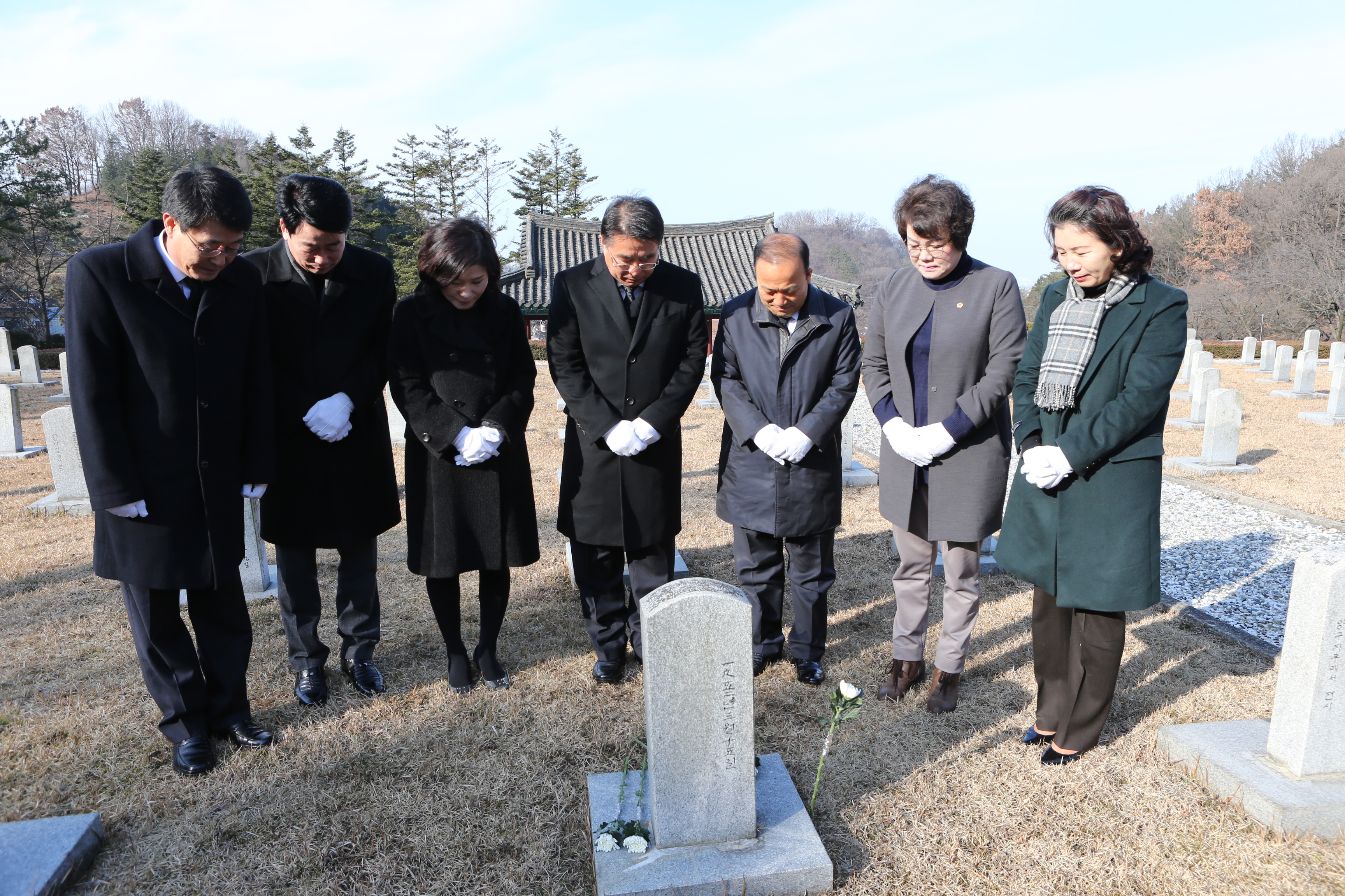도의회, 군경묘지 참배후 2016년 의정활동 시작 3
