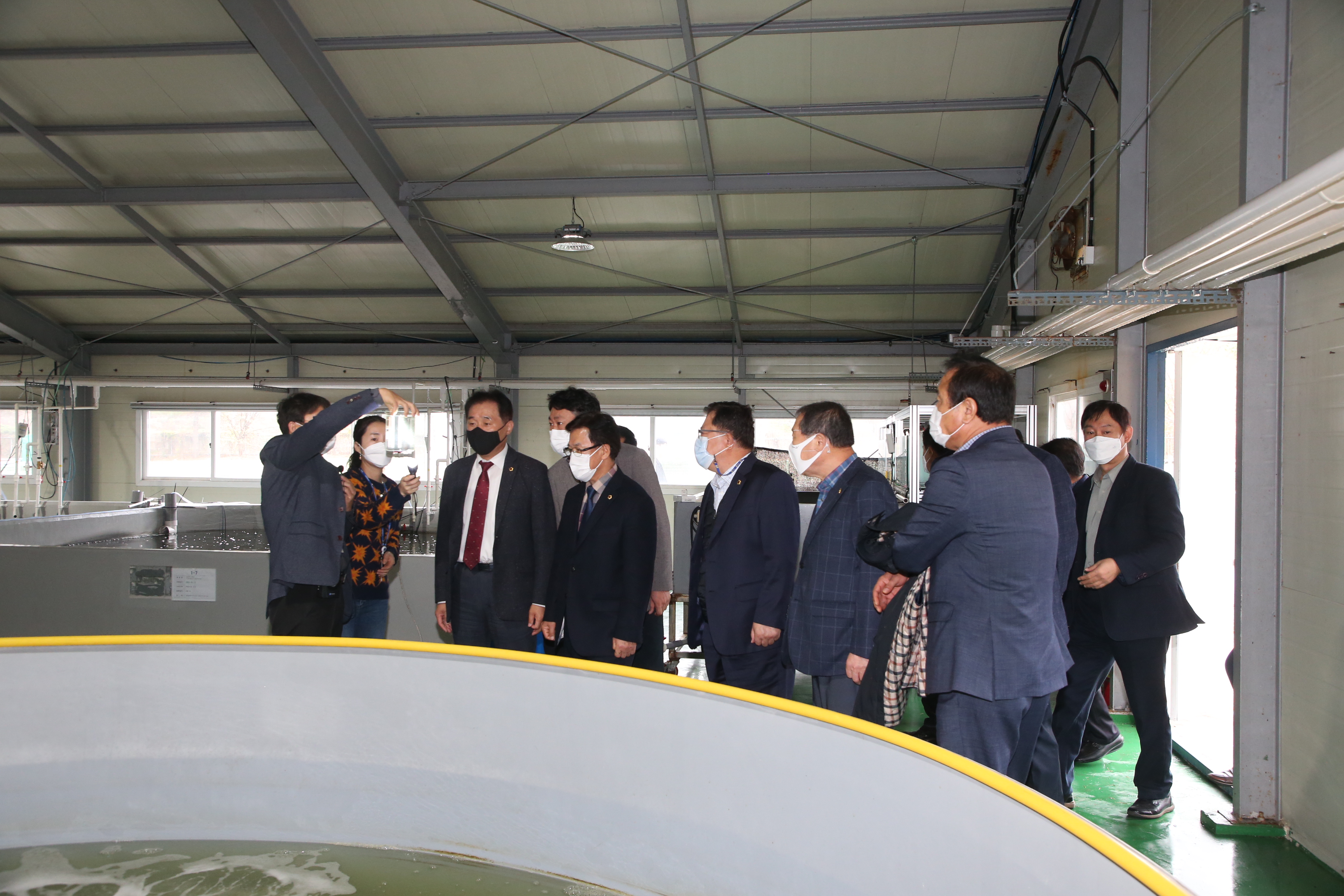 환경복지위, 민물고기 연구센터 방문 등 현지의정활동 3