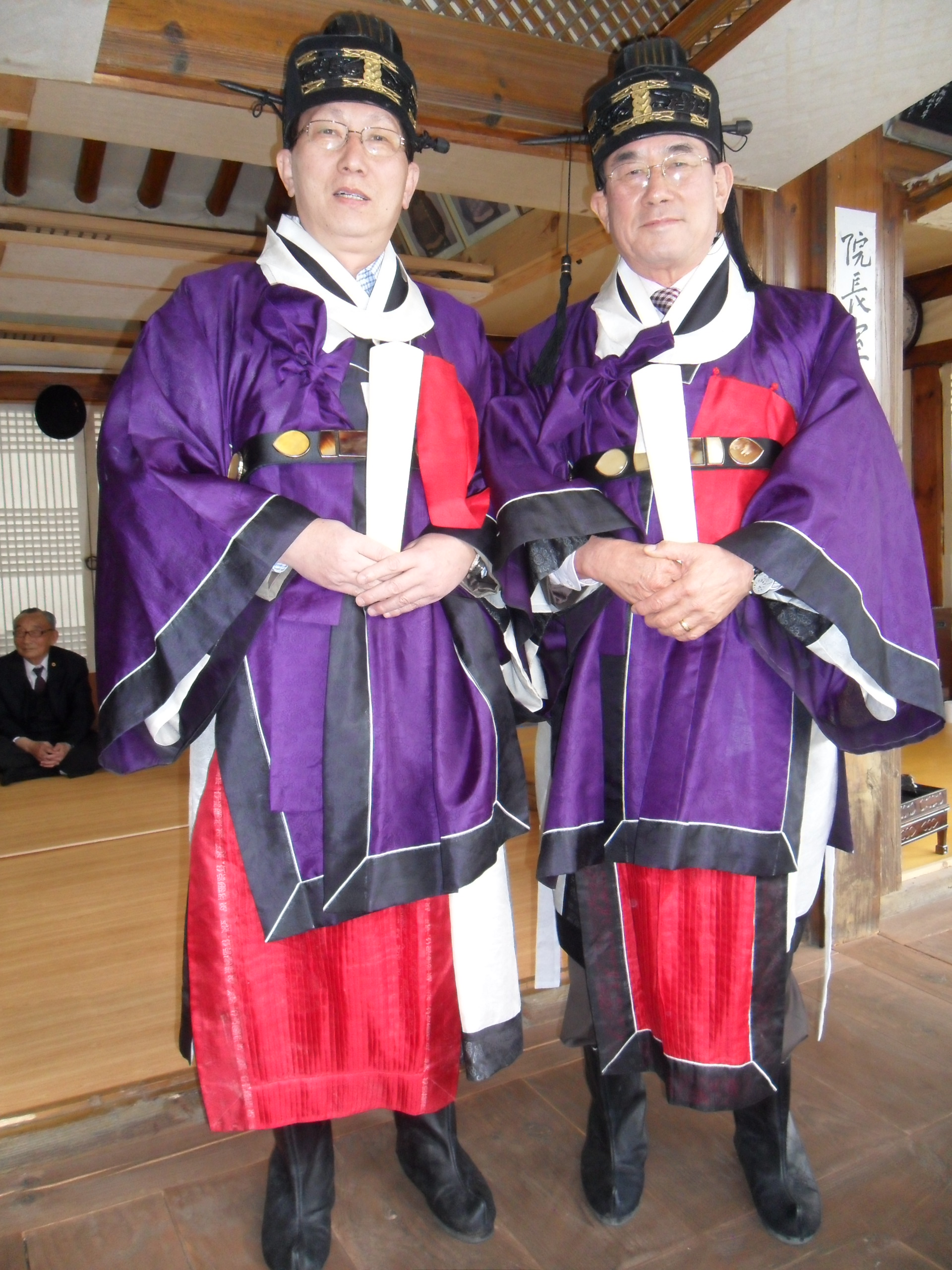 순충장열흥무왕 춘향대제’ 초헌관 맡은 김용화 도의장 3