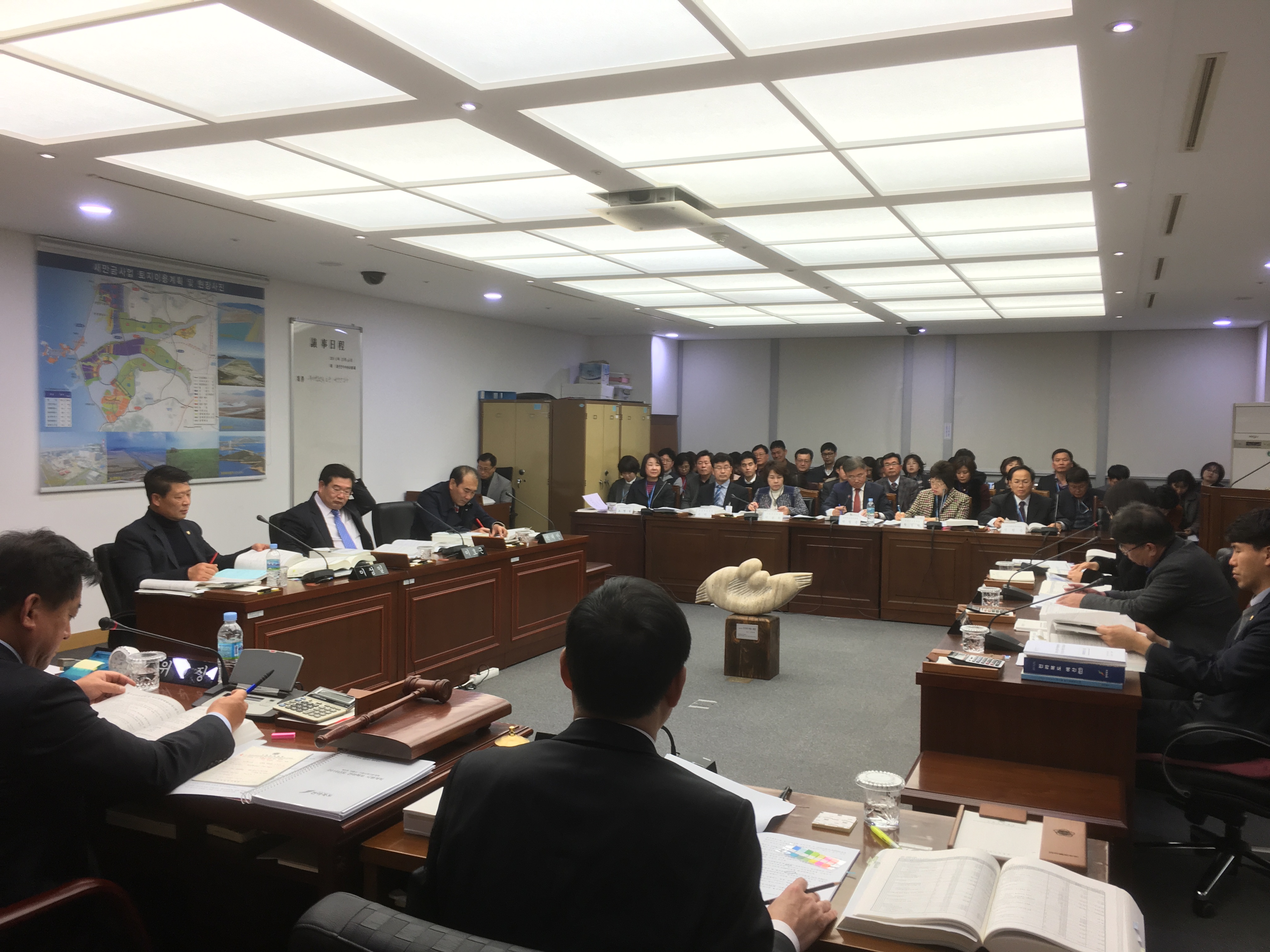 복지여성보건국 대상 2017년 예산심사 3