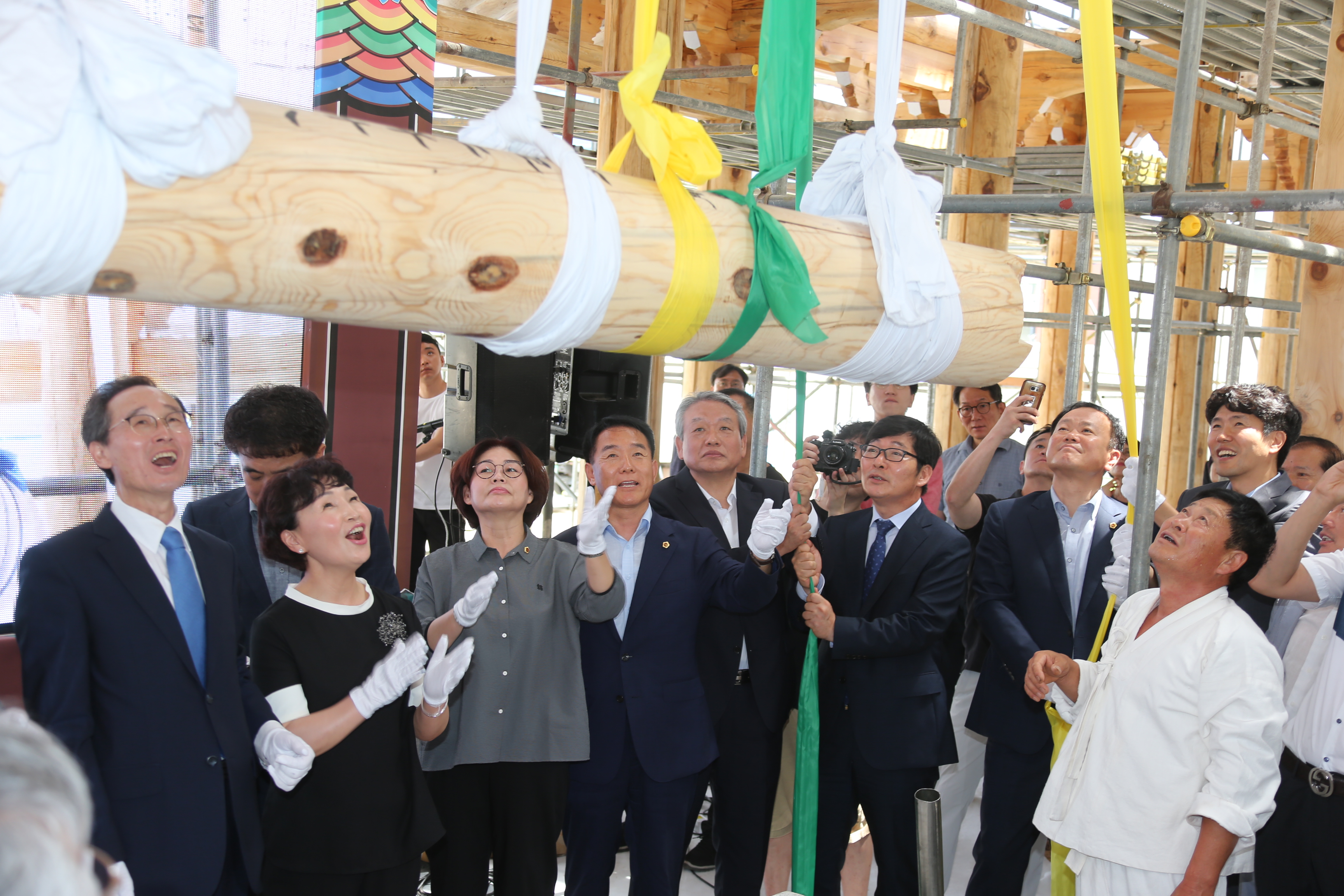 도의회 문건위, 전라감영 선화당 복원 관계자 격려 1