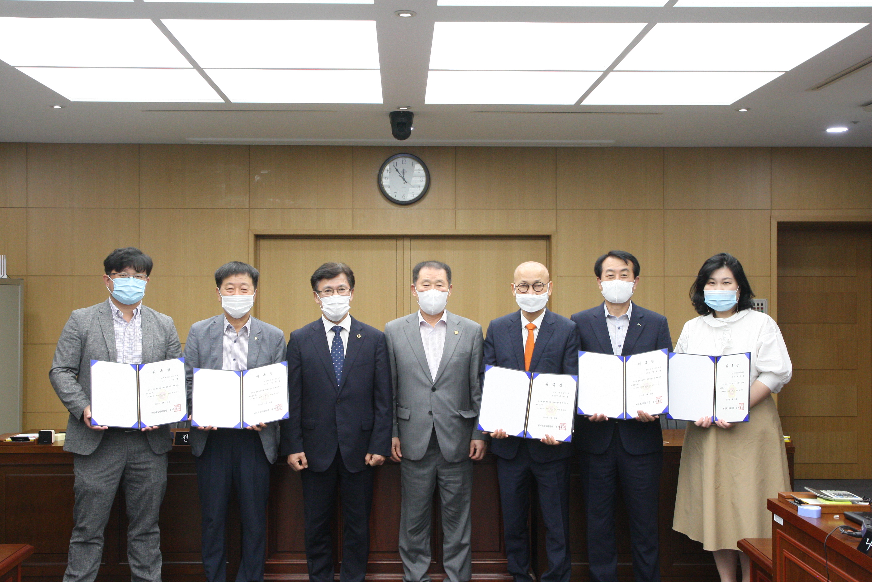 도의회 환경복지위원회, 의정발전자문위원 위촉 1