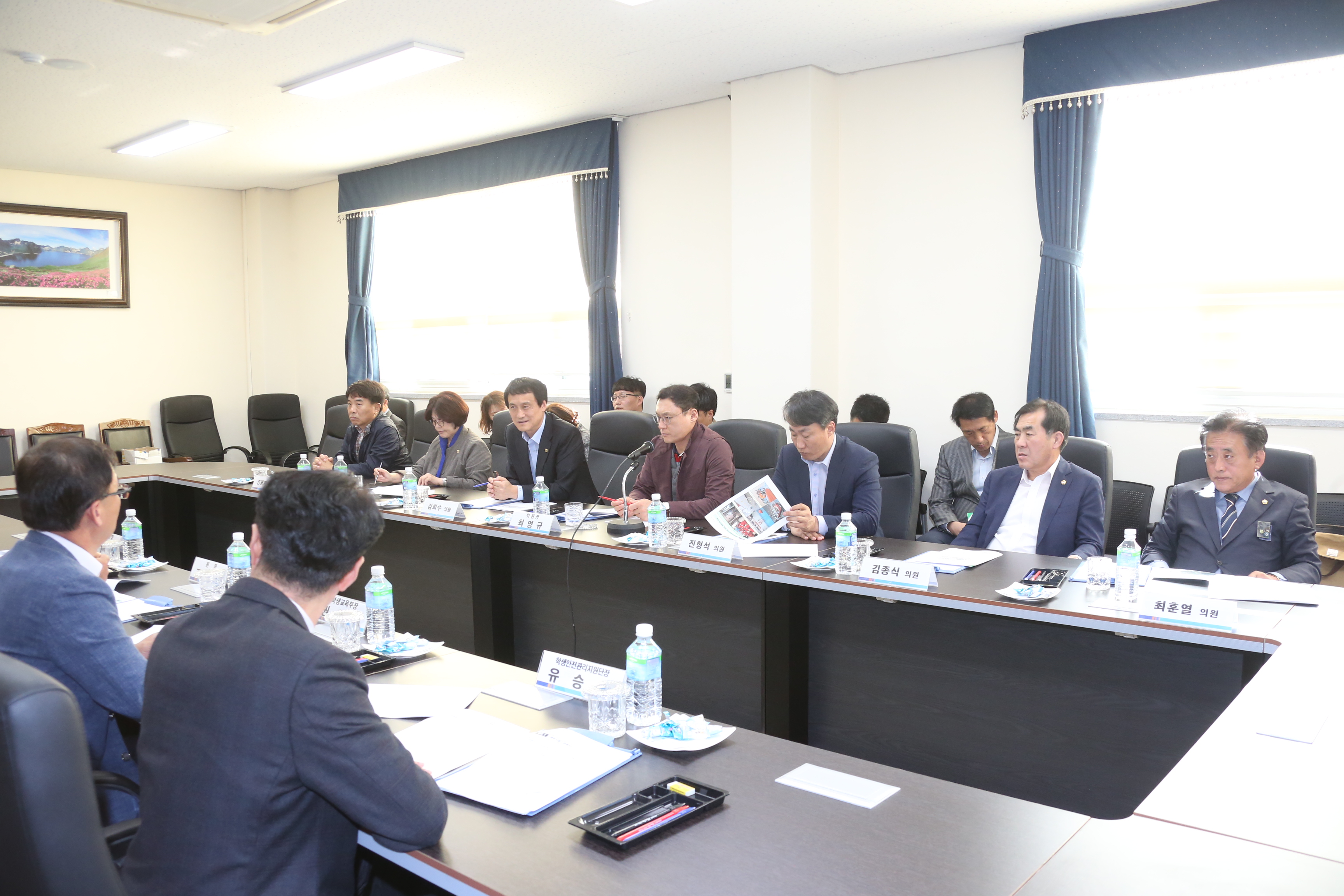 교육위, 적극적인 교육행정 요구 위해 동분서주 3