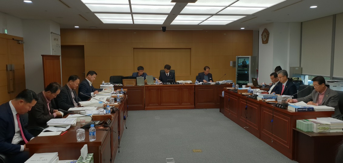 도의회 문건위, 민간위탁기관 행정사무감사 2