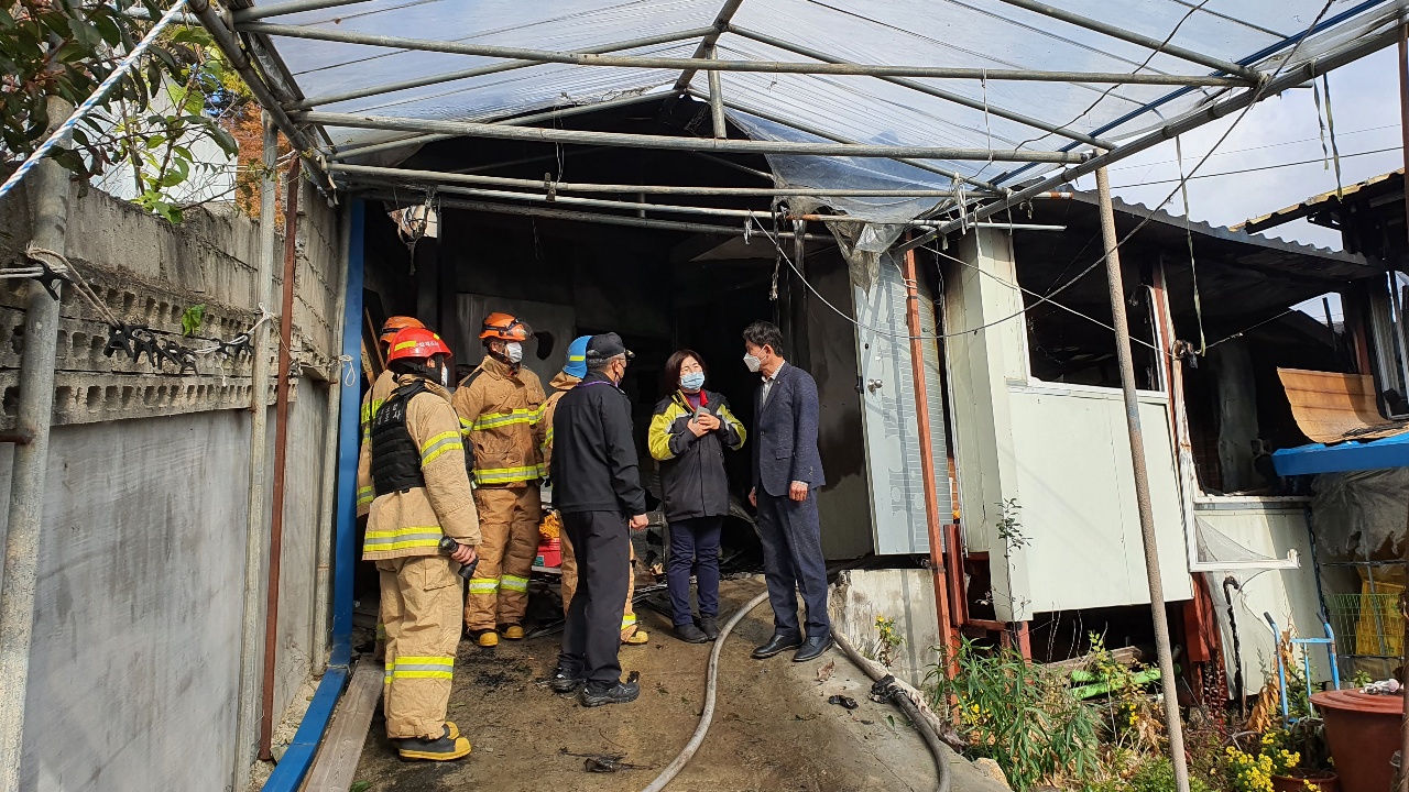 황의탁 의원, 무주군 안성면 죽천리 주택화재 현장점검 2