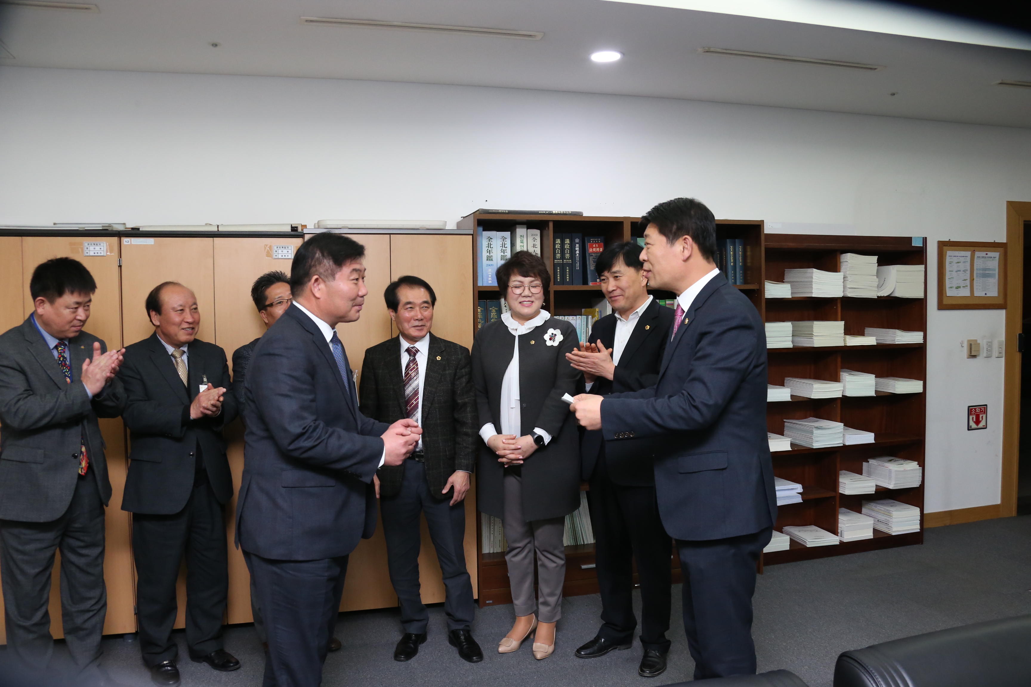 도의회 문건위, 전국동계체육대회 전북 선수단 선전 기원 2