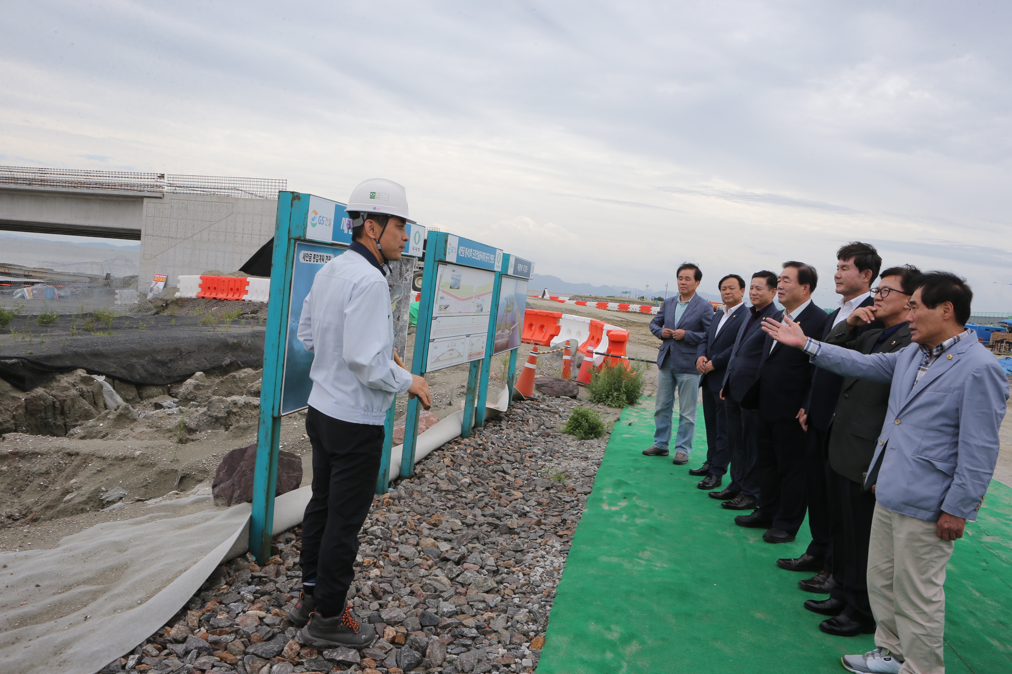 도의회 환복위, 현실화되고 있는 미래의 땅 새만금 현장방문 1