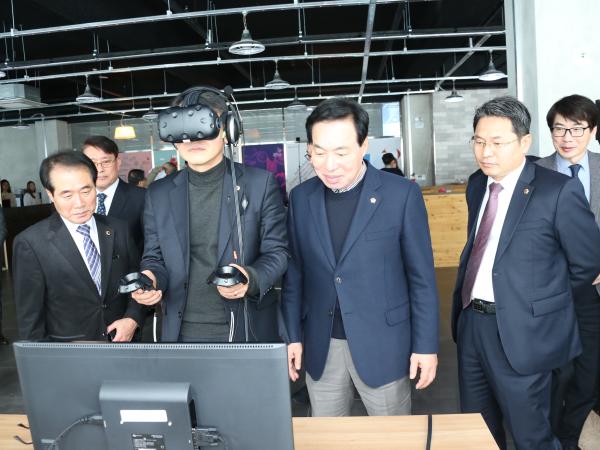 도의회 문화건설안전위원회, 전북문화콘텐츠산업진흥원 현장방문 2