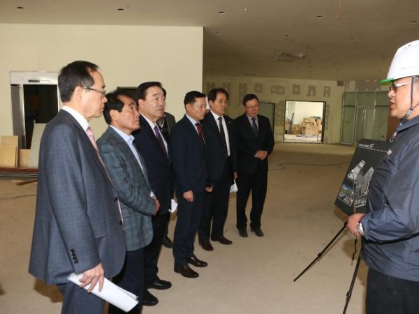 환경복지위원회, 어린이창의체험관 공사현장 방문 3