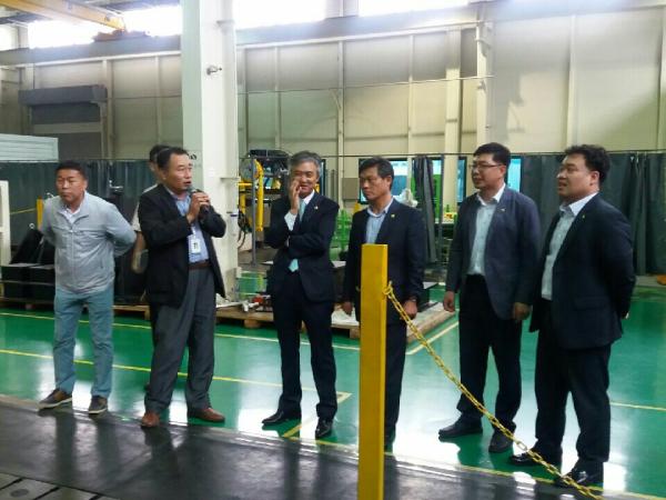 도의회 산경위 전북자동차융합기술원 현장활동 3