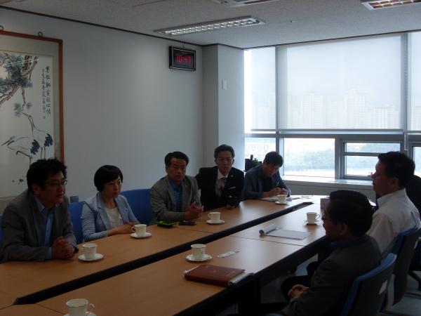 학교폭력 예방 특위, 교육청 감사중인 교과부 감사반과 면담 가져 2