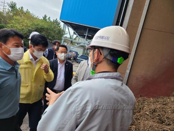 권요안 도의원, 완주 산단 내 악취 발생 합동점검 2