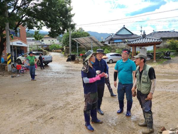 도의회 문건위 수해복구 봉사활동 1