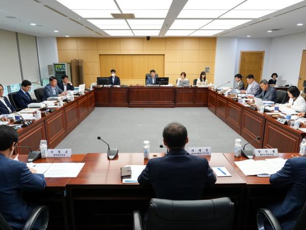 도의회 예결특위, 학생 수 감소 대책 및 학생 창의력 제고 사업 발굴 등 주문 2