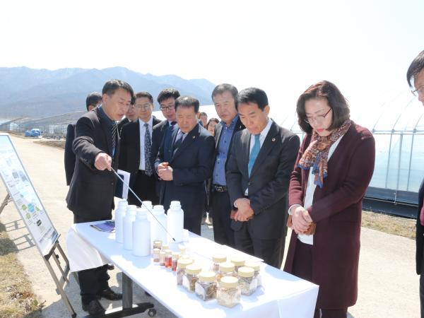 농산경위 현지의정활동, 신소득작목 개발과 농산물 규모화로 농가소득 향상 주문 2