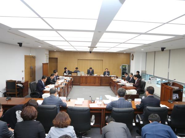 도의회 문건위, 2018년도 행정사무감사 돌입 2