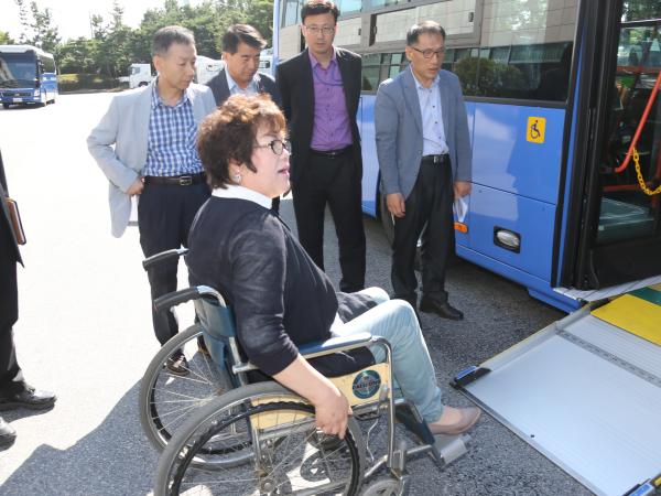 장애인을 위한 저상버스, 장애인이 외면. 왜? 2