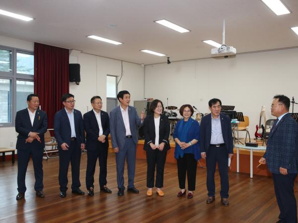 도의회 교육위, 순창교육청과 관내 학교 현장 방문 2