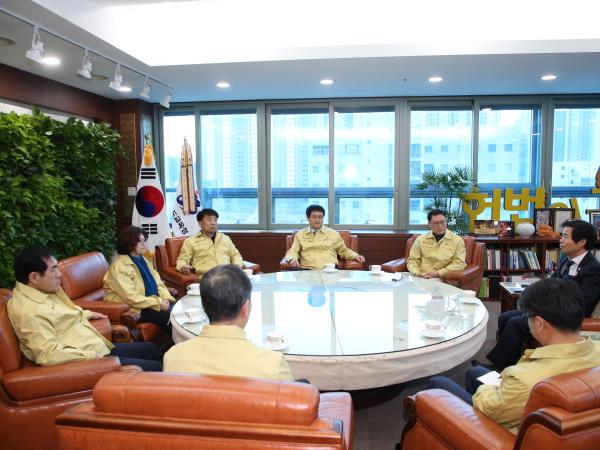 교육위원회, 교육청 코로나19 대응 상황실 방문 2