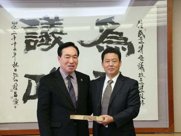 중국 강소성총공회 방한단, 도의회 방문 2