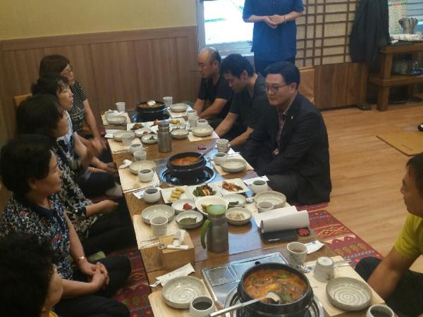 국주영은위원장, 전북도청 및 도의회  환경 환리원 30명과 오찬 간담회 3