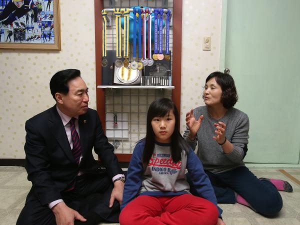 최진호 도의장,소치올림픽 금메달 김아랑 선수 축하 2