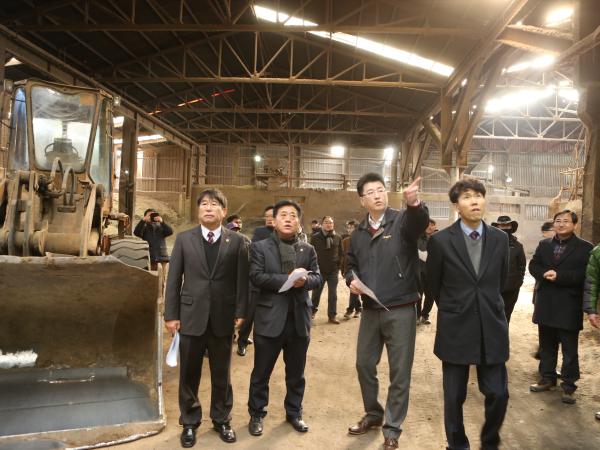 전북도의회 환경복지위원회, 악취 현장 방문 3