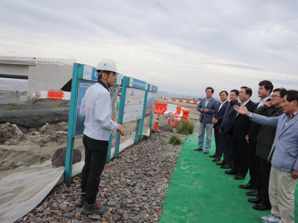 도의회 환복위, 현실화되고 있는 미래의 땅 새만금 현장방문 1