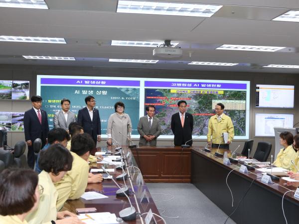 도의회 문건위, AI 재난안전대책본부 상황실 격려방문 3