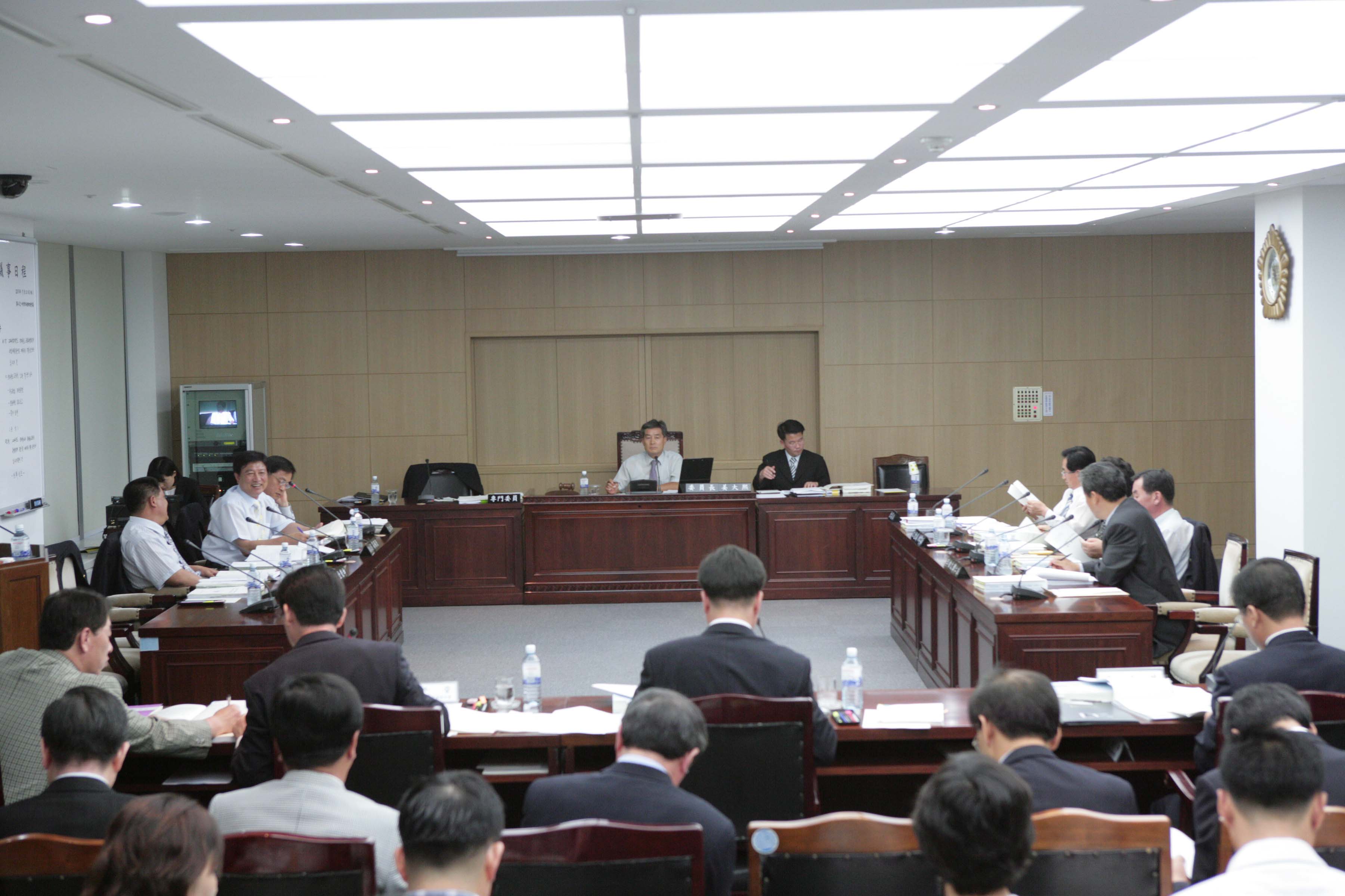 예산결산특별위원회 전라북도 및 전북도교육청 2005년도 제2회 추경 등 심사의결 1