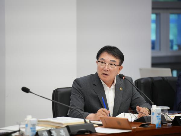 26.07.22. 제430회 임시회 기획행정위원회 업무보고 청취 및 추경안 심사 2