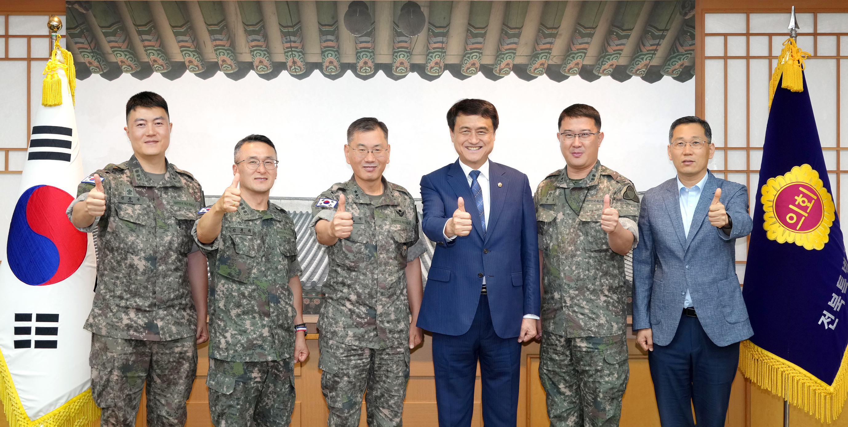 26.08.12. 김희수 의장, 김광석 35사단장과 안보 간담회  3