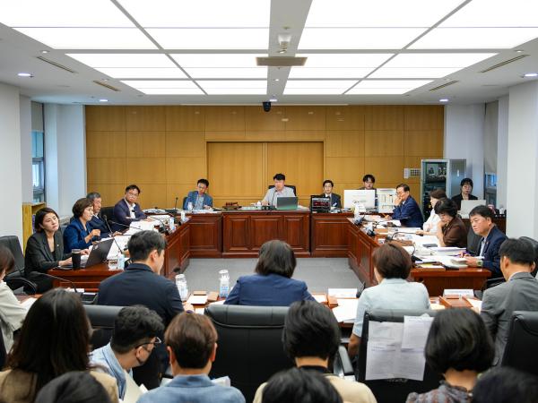 26.07.22. 제430회 임시회 경제산업건설위원회 업무보고 청취 8