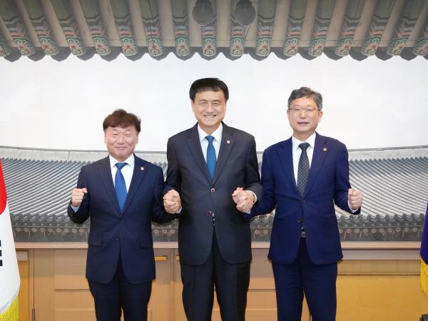 26.07.24. 김희수 의장, 경기 및 세종 의장과 광역의회 발전 논의