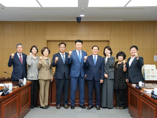 26.07.02. 경제산업건설위원회 간담회