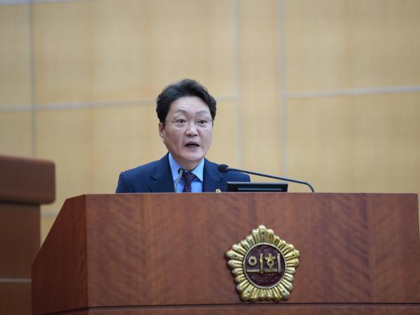 26.03.11. 제425회 도의회 임시회 제2차 본회의(도정질문) 3