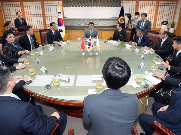 24.11.04. 한중일 지방의회 협력 포럼 면담 2